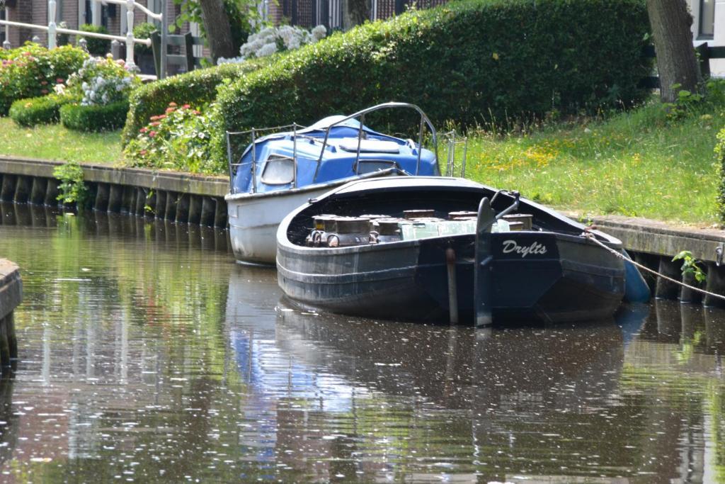Stadsherberg 'Het Wapen Van Ijlst' Exterior foto