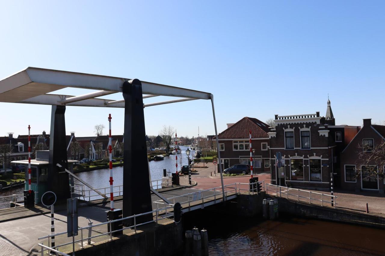 Stadsherberg 'Het Wapen Van Ijlst' Exterior foto